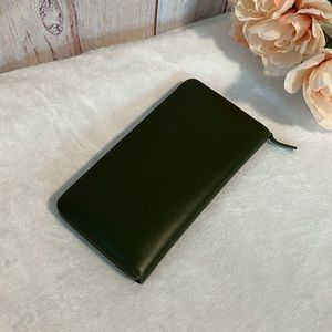 NWOT Everlane The Slim Zip Wallet